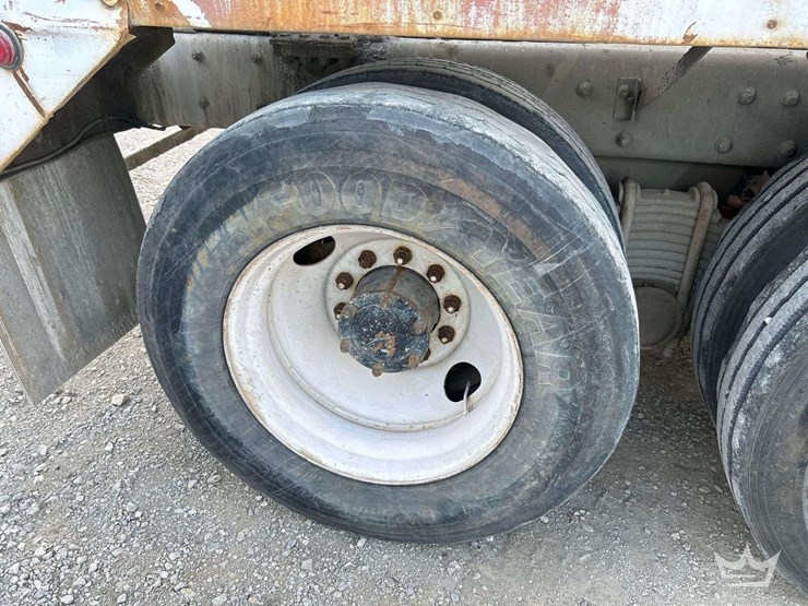 1994-mack-dm690s-image-37