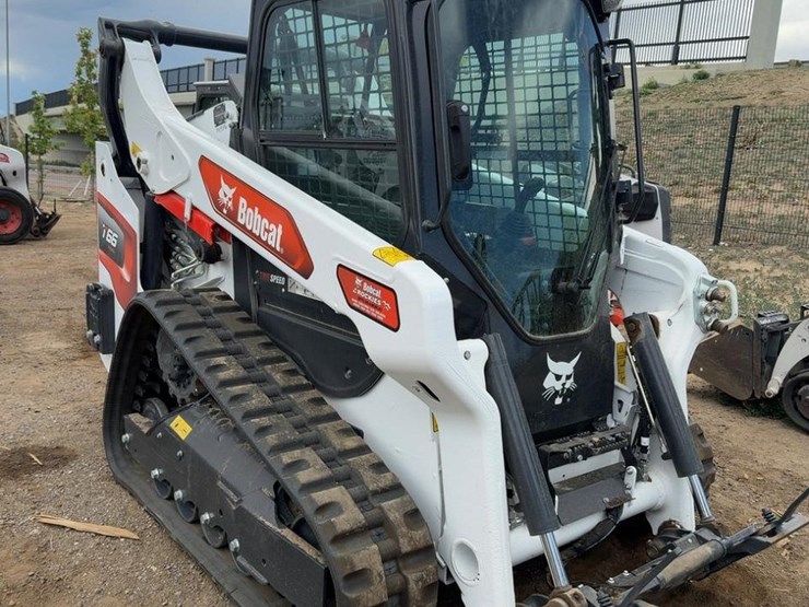 2025-bobcat-t66-image-5