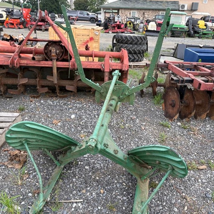 JOHN DEERE 2