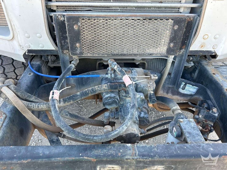 1994-mack-dm690s-image-33
