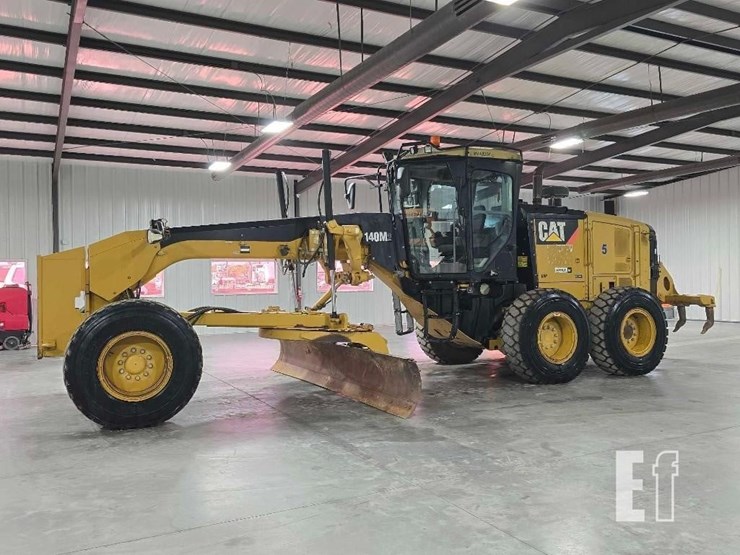 2011-caterpillar-140m2-image-1