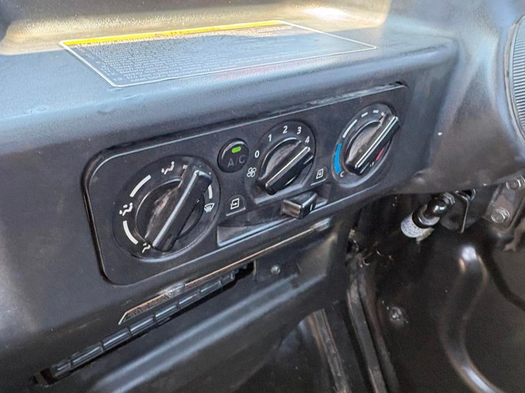 2019-kubota-rtv-x1100c-image-15