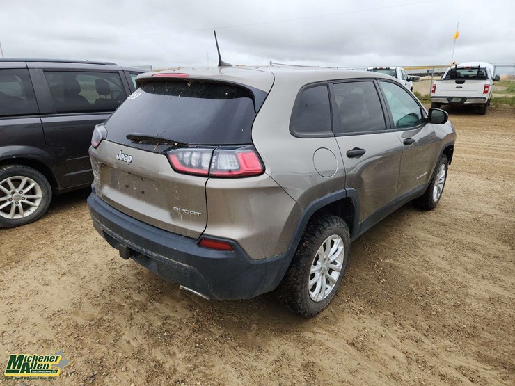 2021-jeep-cherokee-image-4