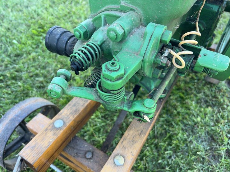 john-deere-e-1-1/2hp-image-8