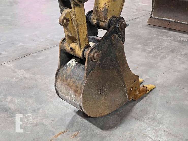 2019-caterpillar-305e2-cr-image-11