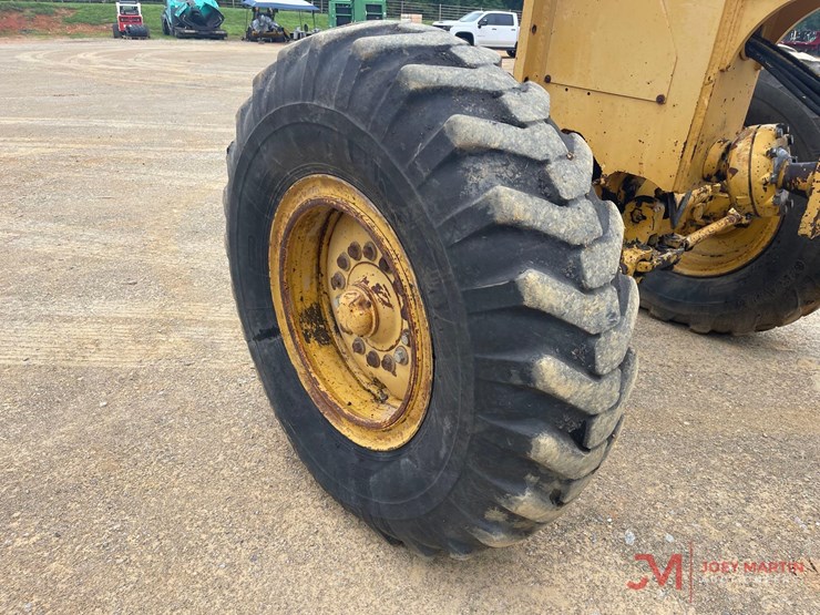 1994-deere-670b-image-12