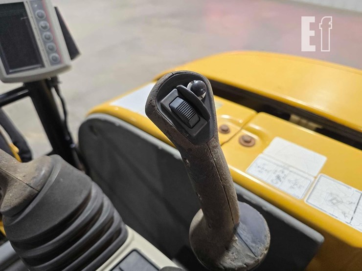2017-caterpillar-304e2-cr-image-22