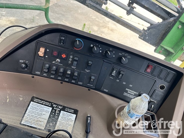 2000-john-deere-4700-image-6