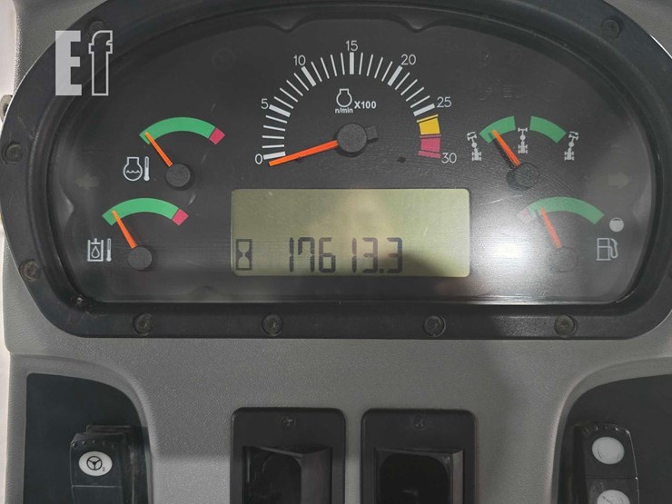2010-caterpillar-160m-image-17
