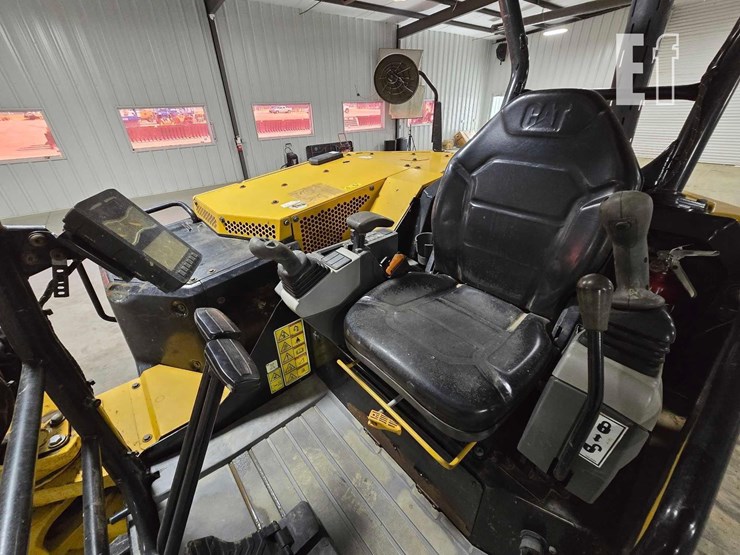 2021-caterpillar-306cr-image-17