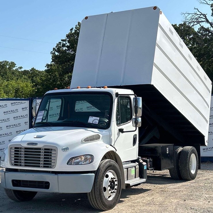 2016 FREIGHTLINER M2 106