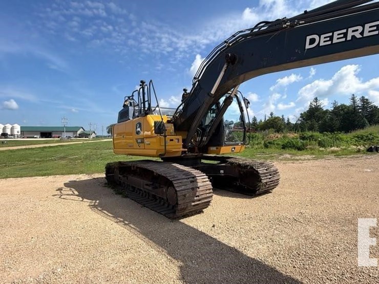 2023-deere-210-p-tier-image-7