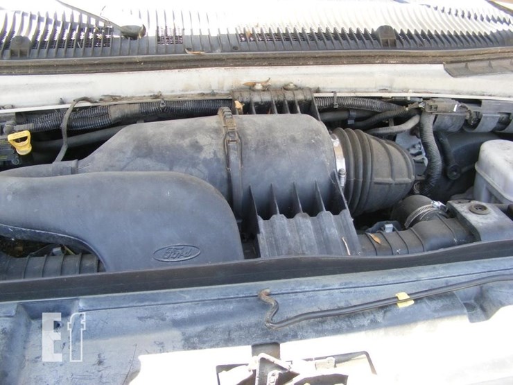 2010-ford-e250-image-5