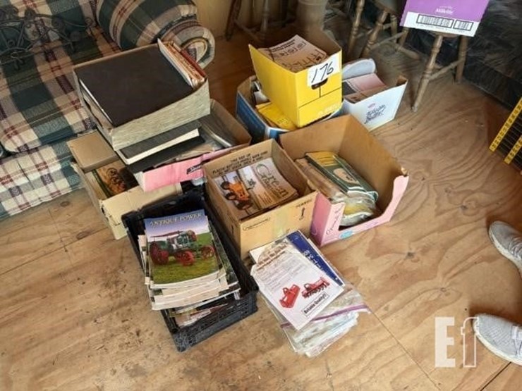 tractor-manuals-&-magazines-image-1