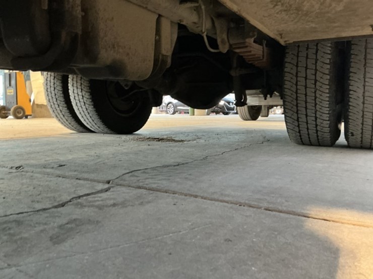 2012-ford-f350-image-29