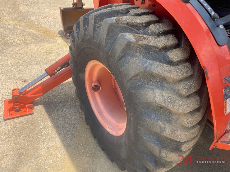 1997-kubota-b21-loader-backhoe-image-9