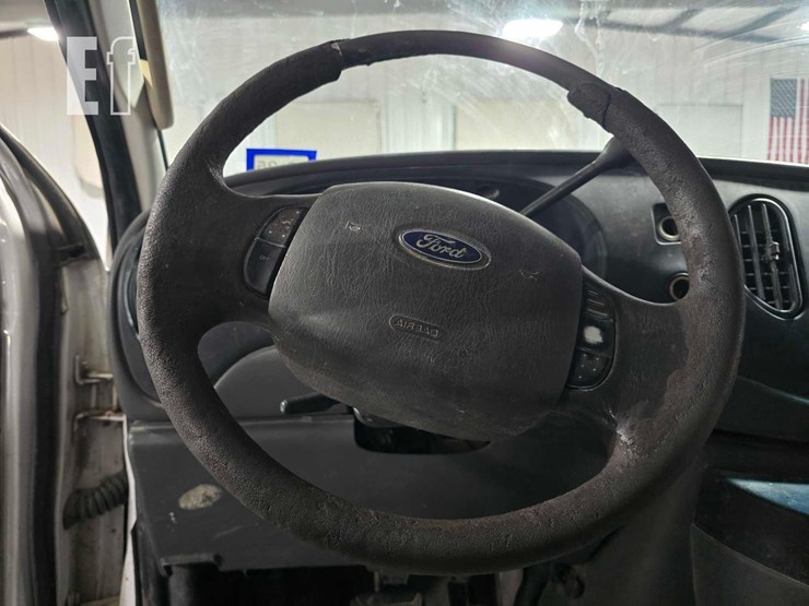 2007-ford-e250-image-10