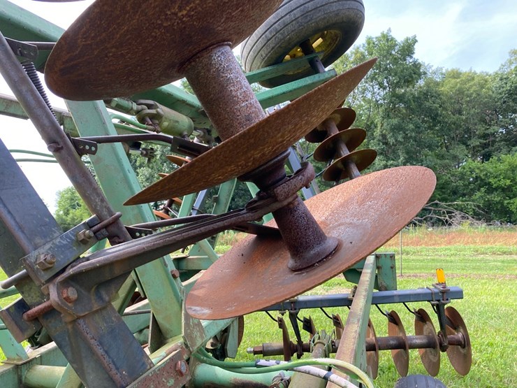 john-deere-230-image-25