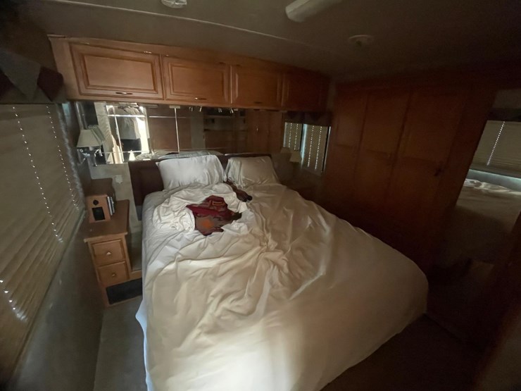 2006-winnebago-diesel-pusher-motorhome-abilene,-tx-image-10