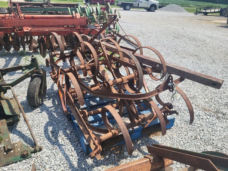 oliver-9'-harrow-image-5