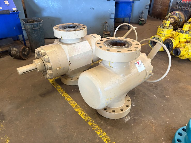 (2x$)-7-1/16”-10k-frac-valves,-field-ready-image-2