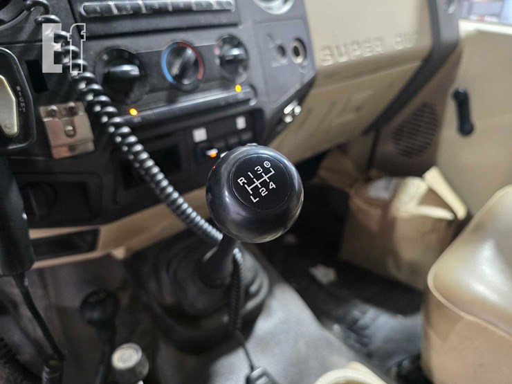 2009-ford-f550-image-19