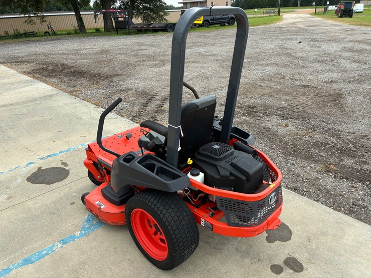 #20240-•-kubota-zg123s-zero-turn-image-4