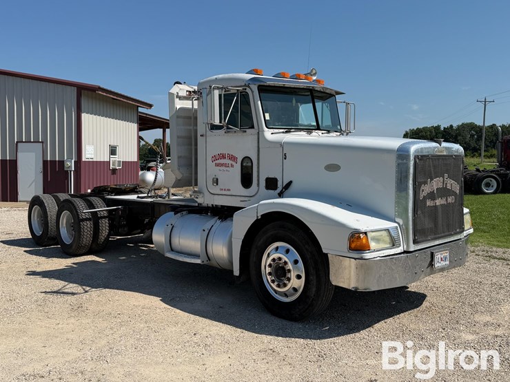 1995-peterbilt-377-image-3