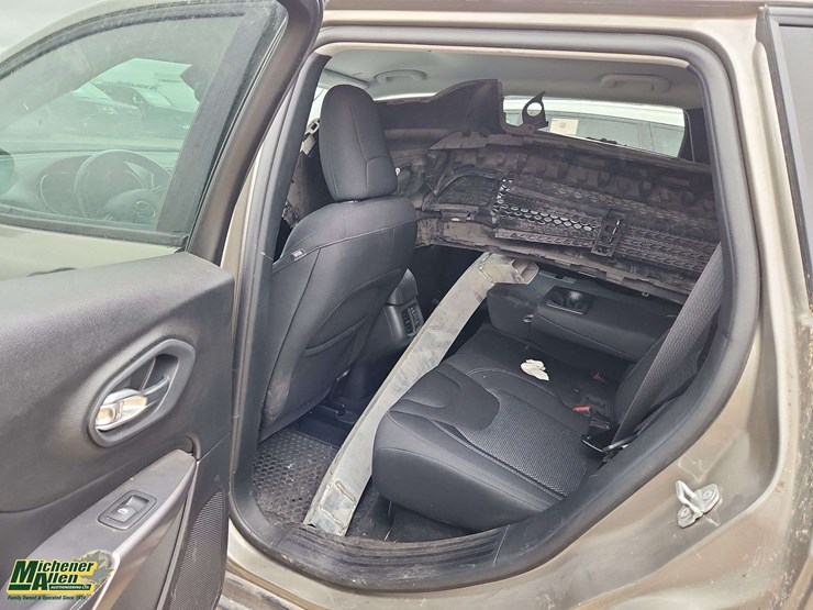 2021-jeep-cherokee-image-18