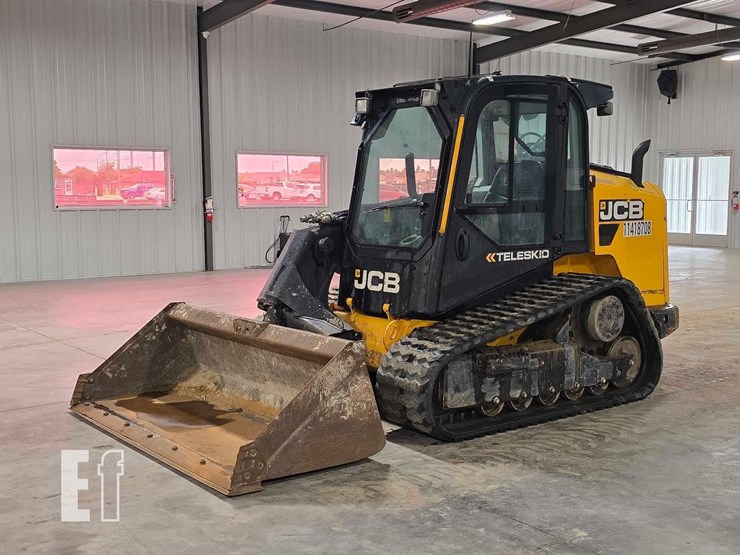 2022-jcb-3ts-8t-image-1