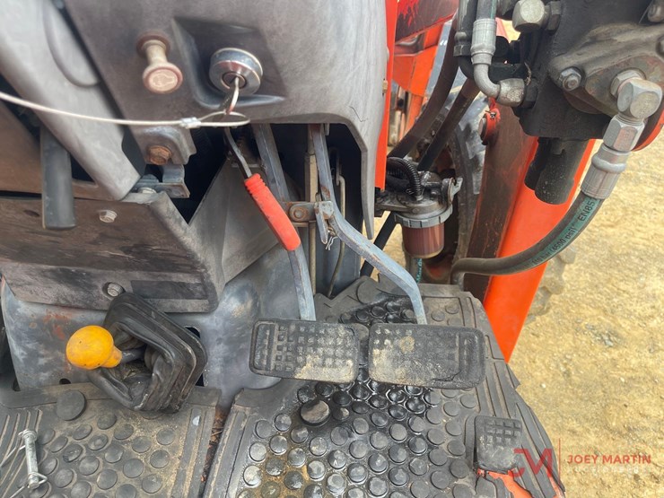 kubota-l35-loader-backhoe-image-20