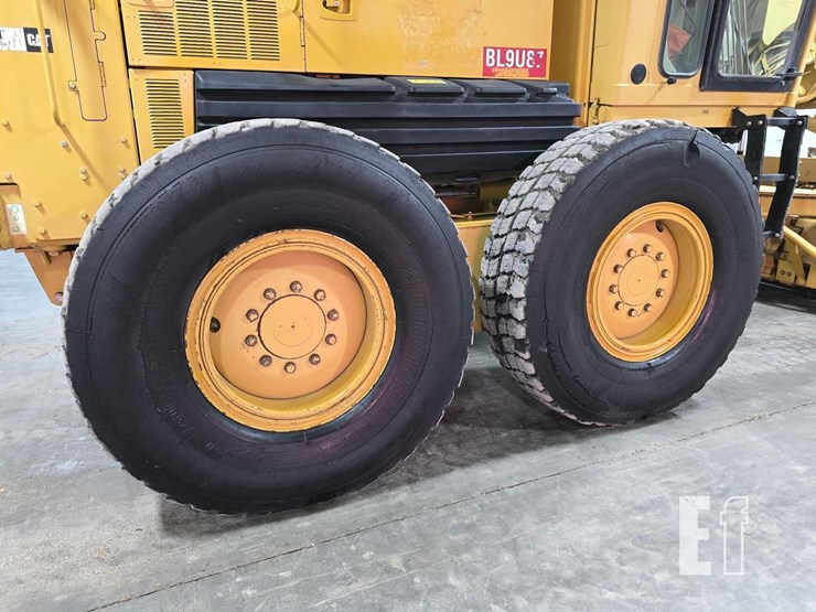 2006-caterpillar-143h-image-33