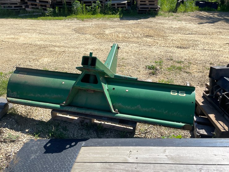 john-deere-65-image-11