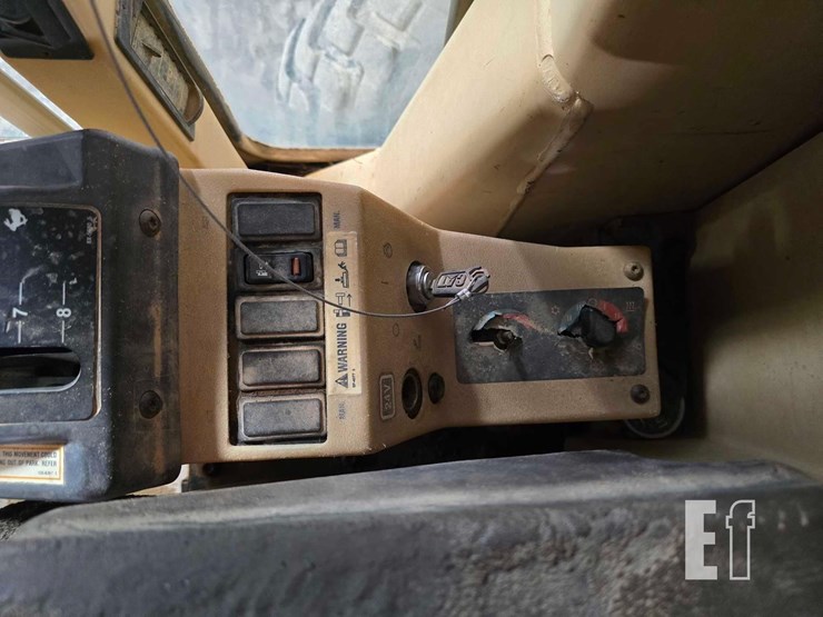 2003-caterpillar-12h-image-22