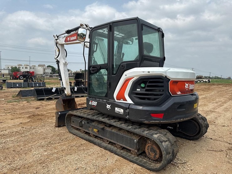 2023-bobcat-e88-image-6