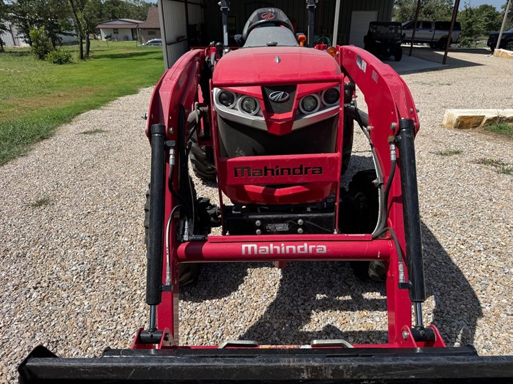 2021-mahindra-1635-image-3