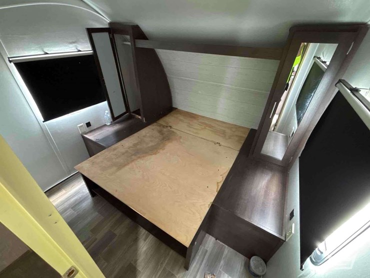 2019-forest-river-t/a-travel-trailer-image-33