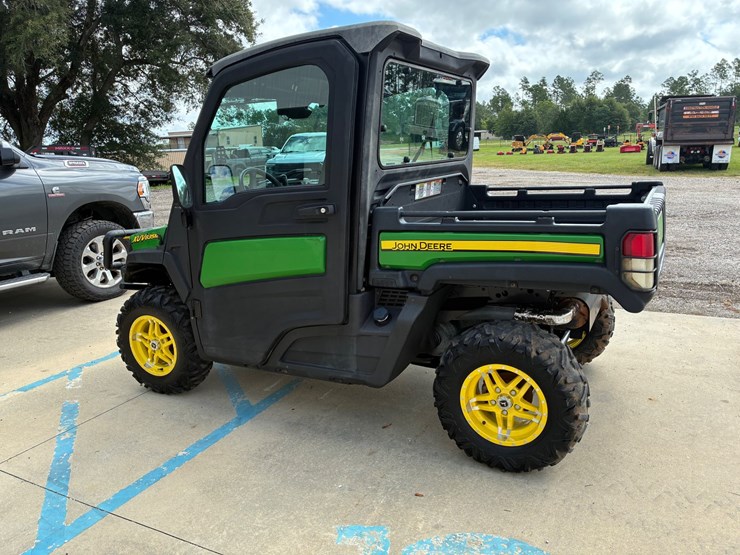 john-deere-gator-image-3