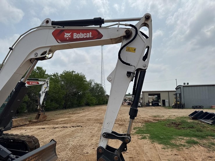 2023-bobcat-e88-image-35