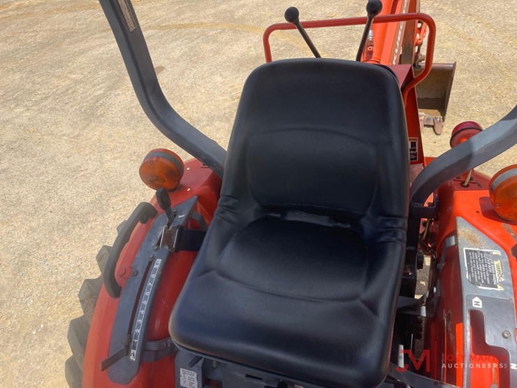 1997-kubota-b21-loader-backhoe-image-19