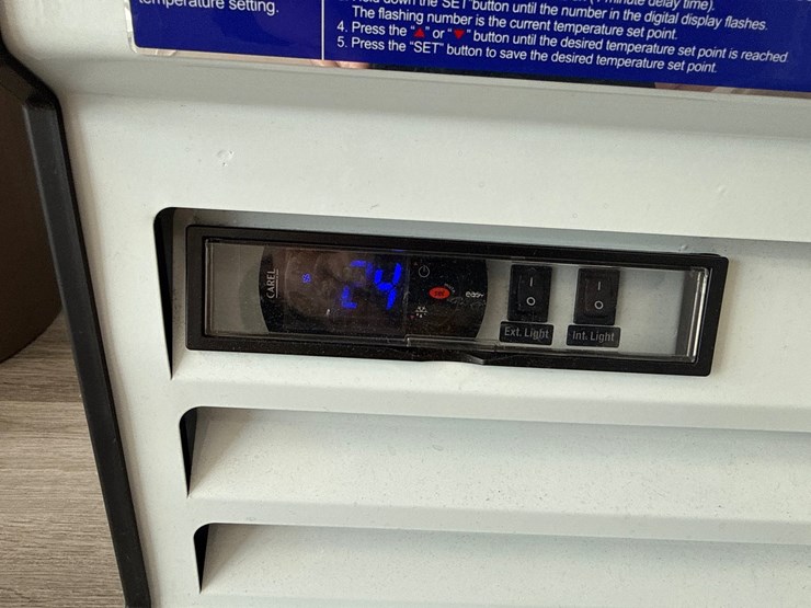 #7051-•-(1)-everest-refrigeration-emgr20-cooler-image-6