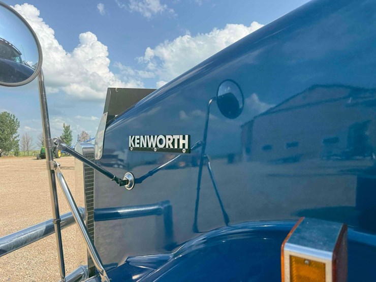 2000-kenworth-semi-image-22
