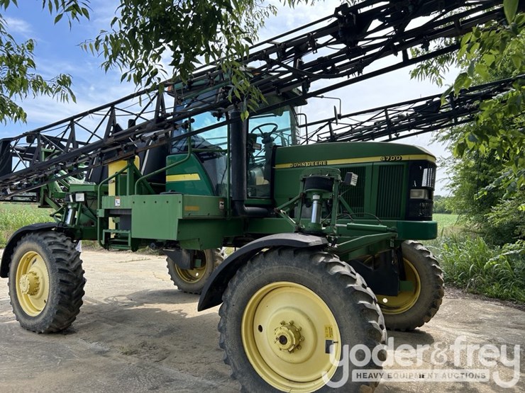 2000-john-deere-4700-image-4