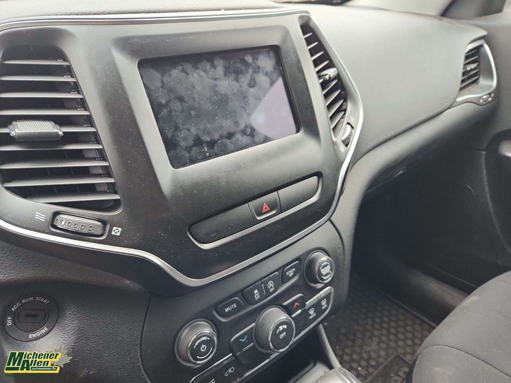 2021-jeep-cherokee-image-14