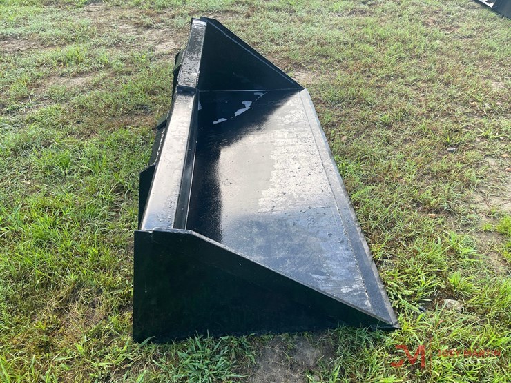 unused-77"-smooth-bucket-skid-steer-attachment-image-7