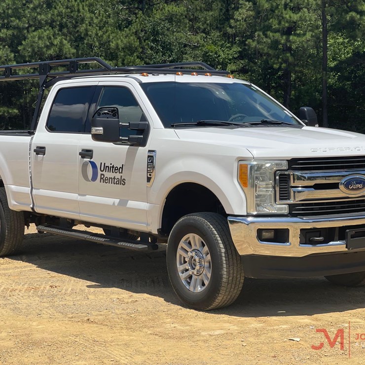 2017 FORD F-250 XLT SUPER DUTY PICKUP TRUCK