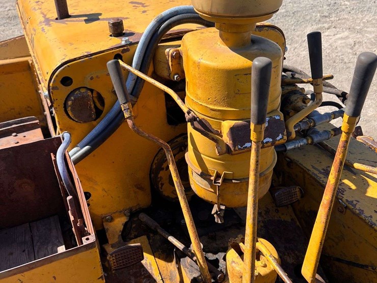 caterpillar-d2-image-23