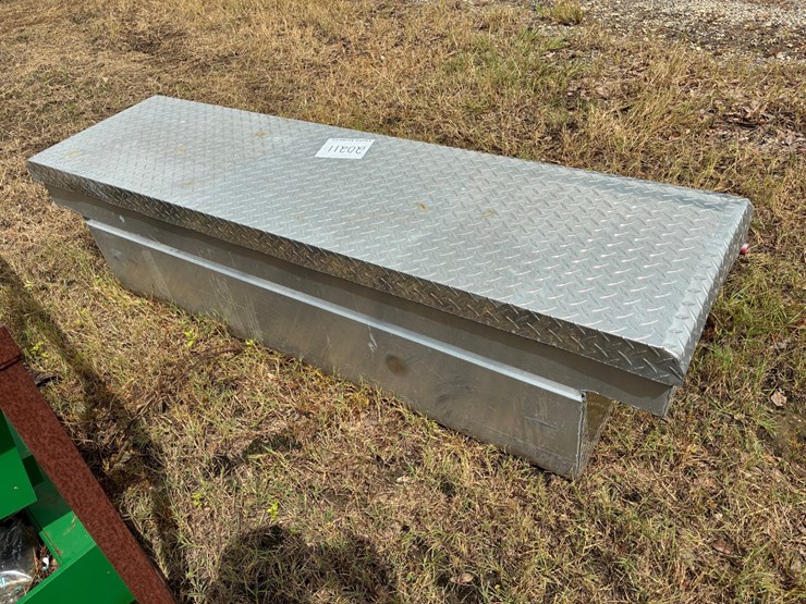 #20211-•-weather-guard-toolbox-image-3