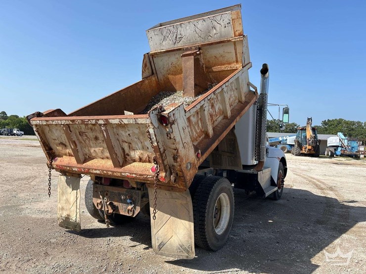 2009-kenworth-t300-s/a-dump-truck-image-3