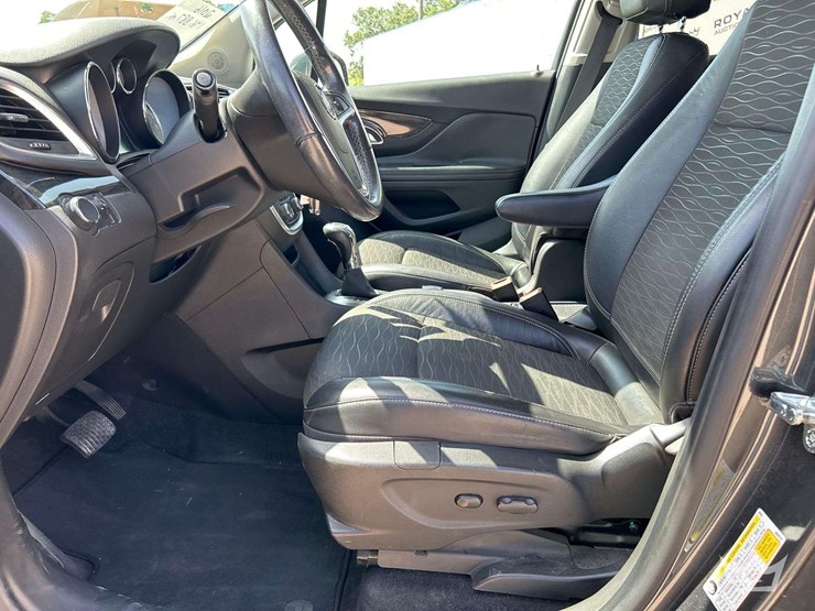 2016-buick-encore-image-12